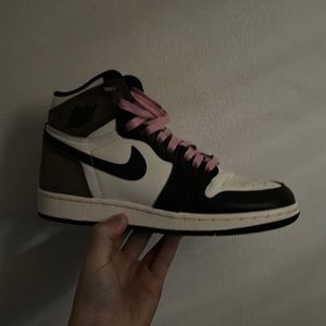 Jordan 1 mocha